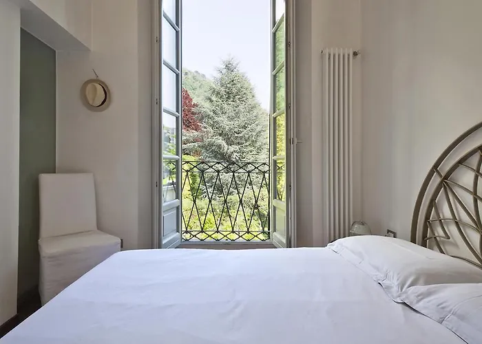 Oda ve Kahvaltı La Canarina Como