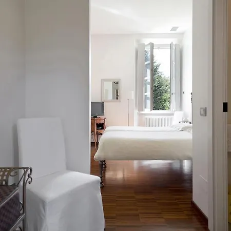 Bed & Breakfast La Canarina 3*