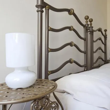 Bed & Breakfast La Canarina 3*