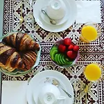 Bed & Breakfast La Canarina 3*
